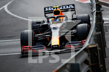 2021-05-23 - PEREZ Sergio (mex), Red Bull Racing Honda RB16B, action during the 2021 Formula One World Championship, Grand Prix of Monaco from on May 20 to 23 in Monaco - Photo Florent Gooden / DPPI - 2021 FORMULA ONE WORLD CHAMPIONSHIP, GRAND PRIX OF MONACO - FORMULA 1 - MOTORS