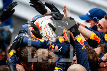 2021-05-23 - VERSTAPPEN Max (ned), Red Bull Racing Honda RB16B, portrait celebration during the 2021 Formula One World Championship, Grand Prix of Monaco from on May 20 to 23 in Monaco - Photo Antonin Vincent / DPPI - 2021 FORMULA ONE WORLD CHAMPIONSHIP, GRAND PRIX OF MONACO - FORMULA 1 - MOTORS