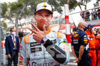 2021-05-23 - NORRIS Lando (gbr), McLaren MCL35M, portrait celebrating his podium during the 2021 Formula One World Championship, Grand Prix of Monaco from on May 20 to 23 in Monaco - Photo Florent Gooden / DPPI - 2021 FORMULA ONE WORLD CHAMPIONSHIP, GRAND PRIX OF MONACO - FORMULA 1 - MOTORS