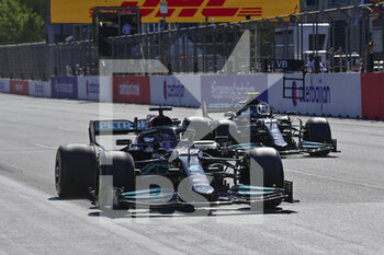 2021-06-06 - 44 HAMILTON Lewis (gbr), Mercedes AMG F1 GP W12 E Performance, action 77 BOTTAS Valtteri (fin), Mercedes AMG F1 GP W12 E Performance, action during the Formula 1 Azerbaijan Grand Prix 2021 from June 04 to 06, 2021 on the Baku City Circuit, in Baku, Azerbaijan - Photo DPPI - FORMULA 1 AZERBAIJAN GRAND PRIX 2021 - FORMULA 1 - MOTORS
