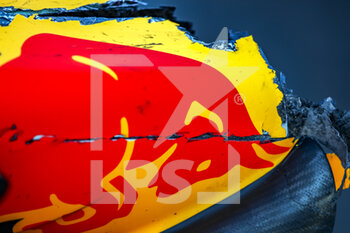 2021-06-06 - 33 VERSTAPPEN Max (nld), Red Bull Racing Honda RB16B, crash, accident, during the Formula 1 Azerbaijan Grand Prix 2021 from June 04 to 06, 2021 on the Baku City Circuit, in Baku, Azerbaijan - Photo Xavi Bonilla / DPPI - FORMULA 1 AZERBAIJAN GRAND PRIX 2021 - FORMULA 1 - MOTORS