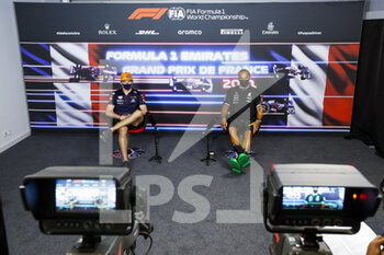 2021-06-17 - VERSTAPPEN Max (ned), Red Bull Racing Honda RB16B, HAMILTON Lewis (gbr), Mercedes AMG F1 GP W12 E Performance, portrait, press conference during the Formula 1 Emirates Grand Prix de France 2021, 7th round of the 2021 FIA Formula One World Championship from June 18 to 20, 2021 on the Circuit Paul Ricard, in Le Castellet, France - Photo Antonin Vincent / DPPI - FORMULA 1 EMIRATES GRAND PRIX DE FRANCE 2021 - FORMULA 1 - MOTORS