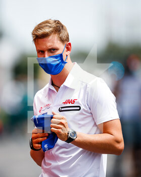 2021-06-17 - SCHUMACHER Mick (ger), Haas F1 Team VF-21 Ferrari, portrait during the Formula 1 Emirates Grand Prix de France 2021, 7th round of the 2021 FIA Formula One World Championship from June 18 to 20, 2021 on the Circuit Paul Ricard, in Le Castellet, France - Photo Florent Gooden / DPPI - FORMULA 1 EMIRATES GRAND PRIX DE FRANCE 2021 - FORMULA 1 - MOTORS