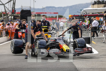 2021-06-17 - Ambiance pitlane, 33 VERSTAPPEN Max (nld), Red Bull Racing Honda RB16B, action during the Formula 1 Emirates Grand Prix de France 2021, 7th round of the 2021 FIA Formula One World Championship from June 18 to 20, 2021 on the Circuit Paul Ricard, in Le Castellet, France - Photo Marc de Mattia / DPPI - FORMULA 1 EMIRATES GRAND PRIX DE FRANCE 2021 - FORMULA 1 - MOTORS