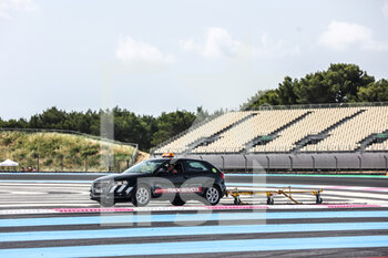 2021-06-18 - Track services during the Formula 1 Emirates Grand Prix de France 2021, 7th round of the 2021 FIA Formula One World Championship from June 18 to 20, 2021 on the Circuit Paul Ricard, in Le Castellet, France - Photo Antonin Vincent / DPPI - FORMULA 1 EMIRATES GRAND PRIX DE FRANCE 2021 - FORMULA 1 - MOTORS