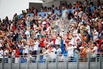 2021-06-19 - The fans in the grandstands during the Formula 1 Emirates Grand Prix de France 2021, 7th round of the 2021 FIA Formula One World Championship from June 18 to 20, 2021 on the Circuit Paul Ricard, in Le Castellet, France - Photo Florent Gooden / DPPI - FORMULA 1 EMIRATES GRAND PRIX DE FRANCE 2021 - FORMULA 1 - MOTORS