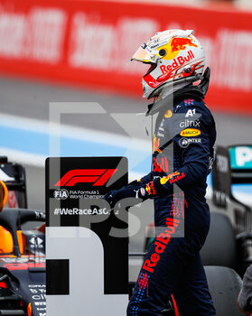 2021-06-19 - VERSTAPPEN Max (ned), Red Bull Racing Honda RB16B, portrait celebrating pole position during the Formula 1 Emirates Grand Prix de France 2021, 7th round of the 2021 FIA Formula One World Championship from June 18 to 20, 2021 on the Circuit Paul Ricard, in Le Castellet, France - Photo Florent Gooden / DPPI - FORMULA 1 EMIRATES GRAND PRIX DE FRANCE 2021 - FORMULA 1 - MOTORS