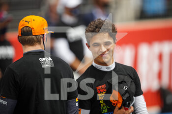 2021-06-20 - NORRIS Lando (gbr), McLaren MCL35M, portrait with VERSTAPPEN Max (ned), Red Bull Racing Honda RB16B during the Formula 1 Emirates Grand Prix de France 2021, 7th round of the 2021 FIA Formula One World Championship from June 18 to 20, 2021 on the Circuit Paul Ricard, in Le Castellet, France - Photo Antonin Vincent / DPPI - FORMULA 1 EMIRATES GRAND PRIX DE FRANCE 2021 - FORMULA 1 - MOTORS