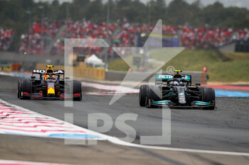 2021-06-20 - 77 BOTTAS Valtteri (fin), Mercedes AMG F1 GP W12 E Performance, 11 PEREZ Sergio (mex), Red Bull Racing Honda RB16B, action during the Formula 1 Emirates Grand Prix de France 2021, 7th round of the 2021 FIA Formula One World Championship from June 18 to 20, 2021 on the Circuit Paul Ricard, in Le Castellet, France - Photo Florent Gooden / DPPI - FORMULA 1 EMIRATES GRAND PRIX DE FRANCE 2021 - FORMULA 1 - MOTORS