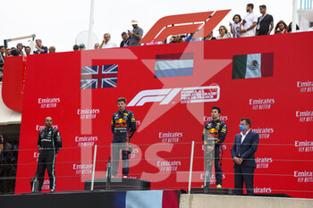 2021-06-20 - HAMILTON Lewis (gbr), Mercedes AMG F1 GP W12 E Performance, VERSTAPPEN Max (ned), Red Bull Racing Honda RB16B, PEREZ Sergio (mex), Red Bull Racing Honda RB16B, portrait during the Formula 1 Emirates Grand Prix de France 2021, 7th round of the 2021 FIA Formula One World Championship from June 18 to 20, 2021 on the Circuit Paul Ricard, in Le Castellet, France - Photo Antonin Vincent / DPPI - FORMULA 1 EMIRATES GRAND PRIX DE FRANCE 2021 - FORMULA 1 - MOTORS