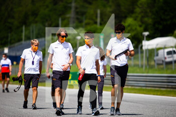 2021-06-24 - McLaren Racing, ambiance during the Formula 1 Grosser Preis Der Steiermark 2021, 2021 Styrian Grand Prix, 8th round of the 2021 FIA Formula One World Championship from June 25 to 27, 2021 on the Red Bull Ring, in Spielberg, Austria - Photo Joao Filipe / DPPI - FORMULA 1 GROSSER PREIS DER STEIERMARK 2021, 2021 STYRIAN GRAND PRIX - FORMULA 1 - MOTORS