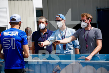2021-06-24 - French medias with OCON Esteban (fra), Alpine F1 A521, portrait during the Formula 1 Grosser Preis Der Steiermark 2021, 2021 Styrian Grand Prix, 8th round of the 2021 FIA Formula One World Championship from June 25 to 27, 2021 on the Red Bull Ring, in Spielberg, Austria - Photo Florent Gooden / DPPI - FORMULA 1 GROSSER PREIS DER STEIERMARK 2021, 2021 STYRIAN GRAND PRIX - FORMULA 1 - MOTORS