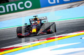 2021-06-25 - VERSTAPPEN Max (ned), Red Bull Racing Honda RB16B, action during the Formula 1 Grosser Preis Der Steiermark 2021, 2021 Styrian Grand Prix, 8th round of the 2021 FIA Formula One World Championship from June 25 to 27, 2021 on the Red Bull Ring, in Spielberg, Austria - Photo Joao Filipe / DPPI - FORMULA 1 GROSSER PREIS DER STEIERMARK 2021, 2021 STYRIAN GRAND PRIX - FORMULA 1 - MOTORS