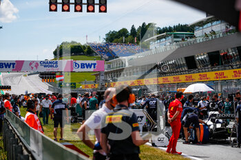 2021-06-27 - Starting grid atmosphere during the Formula 1 Grosser Preis Der Steiermark 2021, 2021 Styrian Grand Prix, 8th round of the 2021 FIA Formula One World Championship from June 25 to 27, 2021 on the Red Bull Ring, in Spielberg, Austria - Photo Florent Gooden / DPPI - FORMULA 1 GROSSER PREIS DER STEIERMARK 2021, 2021 STYRIAN GRAND PRIX - FORMULA 1 - MOTORS