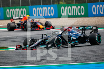 2021-06-27 - BOTTAS Valtteri (fin), Mercedes AMG F1 GP W12 E Performance, PEREZ Sergio (mex), Red Bull Racing Honda RB16B, action during the Formula 1 Grosser Preis Der Steiermark 2021, 2021 Styrian Grand Prix, 8th round of the 2021 FIA Formula One World Championship from June 25 to 27, 2021 on the Red Bull Ring, in Spielberg, Austria - Photo Florent Gooden / DPPI - FORMULA 1 GROSSER PREIS DER STEIERMARK 2021, 2021 STYRIAN GRAND PRIX - FORMULA 1 - MOTORS