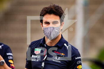 2021-07-01 - PEREZ Sergio (mex), Red Bull Racing Honda RB16B, portrait during the Formula 1 Grosser Preis Von Osterreich 2021, 2021 Austrian Grand Prix, 9th round of the 2021 FIA Formula One World Championship from July 2 to 4, 2021 on the Red Bull Ring, in Spielberg, Austria - Photo Joao Filipe / DPPI - FORMULA 1 GROSSER PREIS VON OSTERREICH 2021, 2021 AUSTRIAN GRAND PRIX - FORMULA 1 - MOTORS