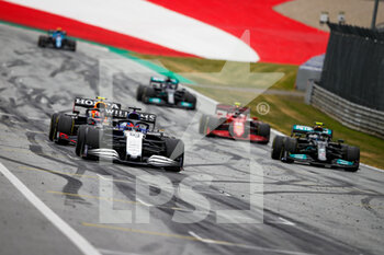 2021-07-02 - 63 RUSSELL George (gbr), Williams Racing F1 FW43B, 77 BOTTAS Valtteri (fin), Mercedes AMG F1 GP W12 E Performance, action during the Formula 1 Grosser Preis Von Osterreich 2021, 2021 Austrian Grand Prix, 9th round of the 2021 FIA Formula One World Championship from July 2 to 4, 2021 on the Red Bull Ring, in Spielberg, Austria - Photo Florent Gooden / DPPI - FORMULA 1 GROSSER PREIS VON OSTERREICH 2021, 2021 AUSTRIAN GRAND PRIX - FORMULA 1 - MOTORS