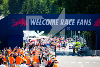 2021-07-03 - Fans during the Formula 1 Grosser Preis Von Osterreich 2021, 2021 Austrian Grand Prix, 9th round of the 2021 FIA Formula One World Championship from July 2 to 4, 2021 on the Red Bull Ring, in Spielberg, Austria - Photo Joao Filipe / DPPI - FORMULA 1 GROSSER PREIS VON OSTERREICH 2021, 2021 AUSTRIAN GRAND PRIX - FORMULA 1 - MOTORS