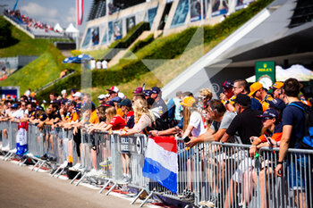 2021-07-03 - Fans during the Formula 1 Grosser Preis Von Osterreich 2021, 2021 Austrian Grand Prix, 9th round of the 2021 FIA Formula One World Championship from July 2 to 4, 2021 on the Red Bull Ring, in Spielberg, Austria - Photo Joao Filipe / DPPI - FORMULA 1 GROSSER PREIS VON OSTERREICH 2021, 2021 AUSTRIAN GRAND PRIX - FORMULA 1 - MOTORS