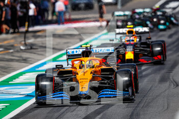 2021-07-03 - 04 NORRIS Lando (gbr), McLaren MCL35M, PEREZ Sergio (mex), Red Bull Racing Honda RB16B, action during the Formula 1 Grosser Preis Von Osterreich 2021, 2021 Austrian Grand Prix, 9th round of the 2021 FIA Formula One World Championship from July 2 to 4, 2021 on the Red Bull Ring, in Spielberg, Austria - Photo Florent Gooden / DPPI - FORMULA 1 GROSSER PREIS VON OSTERREICH 2021, 2021 AUSTRIAN GRAND PRIX - FORMULA 1 - MOTORS