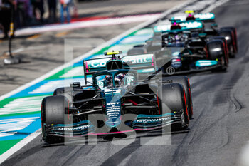 2021-07-03 - 05 VETTEL Sebastian (ger), Aston Martin F1 AMR21, 44 HAMILTON Lewis (gbr), Mercedes AMG F1 GP W12 E Performance, action during the Formula 1 Grosser Preis Von Osterreich 2021, 2021 Austrian Grand Prix, 9th round of the 2021 FIA Formula One World Championship from July 2 to 4, 2021 on the Red Bull Ring, in Spielberg, Austria - Photo Florent Gooden / DPPI - FORMULA 1 GROSSER PREIS VON OSTERREICH 2021, 2021 AUSTRIAN GRAND PRIX - FORMULA 1 - MOTORS