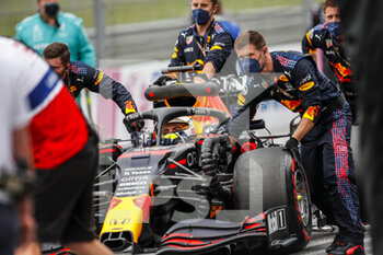 2021-07-04 - VERSTAPPEN Max (ned), Red Bull Racing Honda RB16B, portrait, starting grid, grille de depart, during the Formula 1 Grosser Preis Von Osterreich 2021, 2021 Austrian Grand Prix, 9th round of the 2021 FIA Formula One World Championship from July 2 to 4, 2021 on the Red Bull Ring, in Spielberg, Austria - Photo Florent Gooden / DPPI - FORMULA 1 GROSSER PREIS VON OSTERREICH 2021, 2021 AUSTRIAN GRAND PRIX - FORMULA 1 - MOTORS