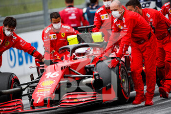 2021-07-04 - LECLERC Charles (mco), Scuderia Ferrari SF21, action starting grid during the Formula 1 Grosser Preis Von Osterreich 2021, 2021 Austrian Grand Prix, 9th round of the 2021 FIA Formula One World Championship from July 2 to 4, 2021 on the Red Bull Ring, in Spielberg, Austria - Photo Florent Gooden / DPPI - FORMULA 1 GROSSER PREIS VON OSTERREICH 2021, 2021 AUSTRIAN GRAND PRIX - FORMULA 1 - MOTORS