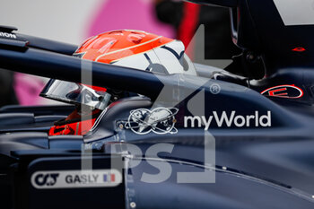 2021-07-04 - GASLY Pierre (fra), Scuderia AlphaTauri Honda AT02, action starting grid during the Formula 1 Grosser Preis Von Osterreich 2021, 2021 Austrian Grand Prix, 9th round of the 2021 FIA Formula One World Championship from July 2 to 4, 2021 on the Red Bull Ring, in Spielberg, Austria - Photo Florent Gooden / DPPI - FORMULA 1 GROSSER PREIS VON OSTERREICH 2021, 2021 AUSTRIAN GRAND PRIX - FORMULA 1 - MOTORS