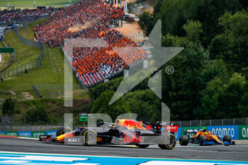 2021-07-04 - 33 VERSTAPPEN Max (nld), Red Bull Racing Honda RB16B, 04 NORRIS Lando (gbr), McLaren MCL35M, action during the Formula 1 Grosser Preis Von Osterreich 2021, 2021 Austrian Grand Prix, 9th round of the 2021 FIA Formula One World Championship from July 2 to 4, 2021 on the Red Bull Ring, in Spielberg, Austria - Photo Florent Gooden / DPPI - FORMULA 1 GROSSER PREIS VON OSTERREICH 2021, 2021 AUSTRIAN GRAND PRIX - FORMULA 1 - MOTORS