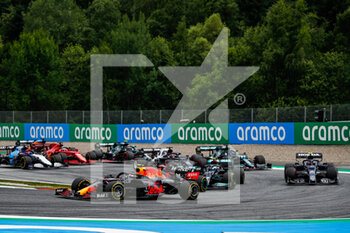 2021-07-04 - 11 PEREZ Sergio (mex), Red Bull Racing Honda RB16B, 77 BOTTAS Valtteri (fin), Mercedes AMG F1 GP W12 E Performance, action during the Formula 1 Grosser Preis Von Osterreich 2021, 2021 Austrian Grand Prix, 9th round of the 2021 FIA Formula One World Championship from July 2 to 4, 2021 on the Red Bull Ring, in Spielberg, Austria - Photo Florent Gooden / DPPI - FORMULA 1 GROSSER PREIS VON OSTERREICH 2021, 2021 AUSTRIAN GRAND PRIX - FORMULA 1 - MOTORS