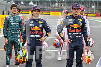 2021-07-17 - PEREZ Sergio (mex), Red Bull Racing Honda RB16B, portrait VERSTAPPEN Max (ned), Red Bull Racing Honda RB16B, portrait during the Sprint Race of Formula 1 Pirelli British Grand Prix 2021, 10th round of the 2021 FIA Formula One World Championship from July 16 to 18, 2021 on the Silverstone Circuit, in Silverstone, United Kingdom - Photo DPPI - FORMULA 1 PIRELLI BRITISH GRAND PRIX 2021 - FORMULA 1 - MOTORS