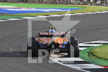2021-07-17 - 03 RICCIARDO Daniel (aus), McLaren MCL35M, action during the Sprint Race of Formula 1 Pirelli British Grand Prix 2021, 10th round of the 2021 FIA Formula One World Championship from July 16 to 18, 2021 on the Silverstone Circuit, in Silverstone, United Kingdom - Photo DPPI - FORMULA 1 PIRELLI BRITISH GRAND PRIX 2021 - FORMULA 1 - MOTORS