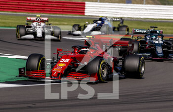 2021-07-17 - 55 SAINZ Carlos (spa), Scuderia Ferrari SF21, action 18 STROLL Lance (can), Aston Martin F1 AMR21, action during the Sprint Race of Formula 1 Pirelli British Grand Prix 2021, 10th round of the 2021 FIA Formula One World Championship from July 16 to 18, 2021 on the Silverstone Circuit, in Silverstone, United Kingdom - Photo DPPI - FORMULA 1 PIRELLI BRITISH GRAND PRIX 2021 - FORMULA 1 - MOTORS
