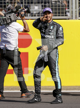 2021-07-17 - HAMILTON Lewis (gbr), Mercedes AMG F1 GP W12 E Performance, portrait during the Sprint Race of Formula 1 Pirelli British Grand Prix 2021, 10th round of the 2021 FIA Formula One World Championship from July 16 to 18, 2021 on the Silverstone Circuit, in Silverstone, United Kingdom - Photo DPPI - FORMULA 1 PIRELLI BRITISH GRAND PRIX 2021 - FORMULA 1 - MOTORS