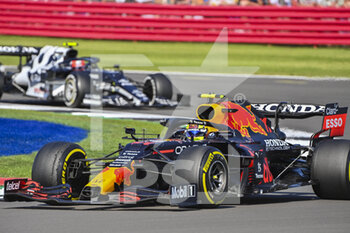 2021-07-18 - 11 PEREZ Sergio (mex), Red Bull Racing Honda RB16B, action during the Formula 1 Pirelli British Grand Prix 2021, 10th round of the 2021 FIA Formula One World Championship from July 16 to 18, 2021 on the Silverstone Circuit, in Silverstone, United Kingdom - Photo DPPI - FORMULA 1 PIRELLI BRITISH GRAND PRIX 2021 - FORMULA 1 - MOTORS