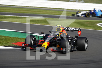 2021-07-18 - 11 PEREZ Sergio (mex), Red Bull Racing Honda RB16B, action during the Formula 1 Pirelli British Grand Prix 2021, 10th round of the 2021 FIA Formula One World Championship from July 16 to 18, 2021 on the Silverstone Circuit, in Silverstone, United Kingdom - Photo DPPI - FORMULA 1 PIRELLI BRITISH GRAND PRIX 2021 - FORMULA 1 - MOTORS