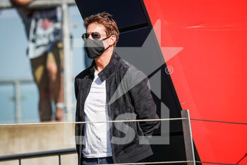 2021-07-18 - podium CRUISE Tom, actor, portrait during the Formula 1 Pirelli British Grand Prix 2021, 10th round of the 2021 FIA Formula One World Championship from July 16 to 18, 2021 on the Silverstone Circuit, in Silverstone, United Kingdom - Photo Antonin Vincent / DPPI - FORMULA 1 PIRELLI BRITISH GRAND PRIX 2021 - FORMULA 1 - MOTORS