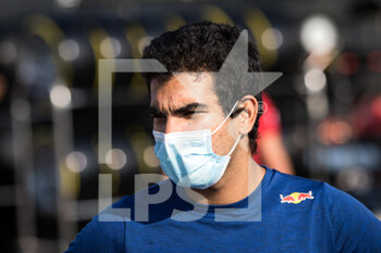 2020-09-25 - Daruvala Jehan (ind), Carlin, Dallara F2 2018, portrait, ambiance during the 10th round of the 2020 FIA Formula 2 Championship from from September 25 to 27, 2020 on the Sochi Autodrom, in Sochi, Russia - Photo Sebastian Rozendaal / Dutch Photo Agency / DPPI - FIA FORMULA 2 CHAMPIONSHIP RUSSIA 2020 - FRIDAY - FORMULA 2 - MOTORS