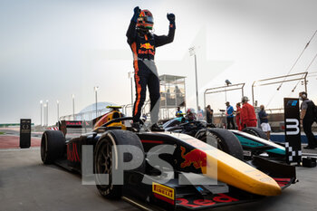 2020-12-06 - Daruvala Jehan (ind), Carlin, Dallara F2 2018, celebrating his win during the 12th round of the 2020 FIA Formula 2 Championship from December 4 to 6, 2020 on the Bahrain International Circuit, in Sakhir, Bahrain - Photo Sebastiaan Rozendaal / Dutch Photo Agency / DPPI - 12TH ROUND OF THE 2020 FIA FORMULA 2 CHAMPIONSHIP - SUNDAY - FORMULA 2 - MOTORS