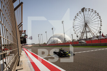 2021-03-28 - 05 Ticktum Dan (gbr), Carlin, Dallara F2, action during the 1st round of the 2021 FIA Formula 2 Championship from March 26 to 28, 2021 on the Bahrain International Circuit, in Sakhir, Bahrain - Photo Sebastiaan Rozendaal / Dutch Photo Agency / DPPI - 1ST ROUND OF THE 2021 FIA FORMULA 2 CHAMPIONSHIP - FORMULA 2 - MOTORS