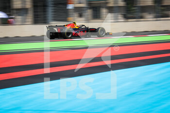 2021-06-05 - 06 Daruvala Johan (ind), Carlin, Dallara F2, action during the 3rd round of the 2021 FIA Formula 2 Championship from June 04 to 06, 2021 on the Baku City Circuit, in Baku, Azerbaijan - Photo Antonin Vincent / DPPI - 3RD ROUND OF THE 2021 FIA FORMULA 2 CHAMPIONSHIP - FORMULA 2 - MOTORS
