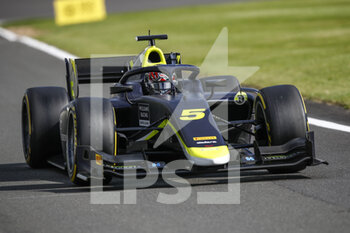 2021-07-16 - 05 Ticktum Dan (gbr), Carlin, Dallara F2, action during the 4th round of the 2021 FIA Formula 2 Championship from from July 16 to 18, 2021 on the Silverstone Circuit, in Silverstone, United Kingdom - Photo Xavi Bonilla / DPPI - 4TH ROUND OF THE 2021 FIA FORMULA 2 CHAMPIONSHIP - FORMULA 2 - MOTORS