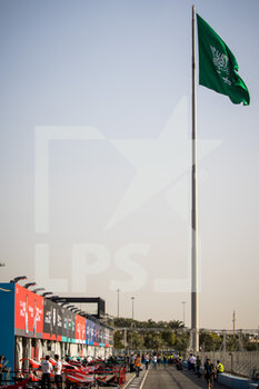 2021-02-24 - flag pitlane during the 2021 Diriyah ePrix, 1st round of the 2020â21 Formula E World Championship, on the Riyadh Street Circuit from February 25 to 27, in Riyadh, Saudi Arabia - Photo Germain Hazard / DPPI - 2021 DIRIYAH EPRIX, 1ST ROUND OF THE FORMULA E WORLD CHAMPIONSHIP - FORMULA E - MOTORS