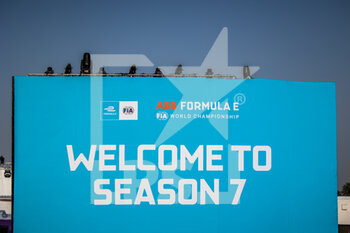 2021-02-24 - Welcome to season 7 sign during the 2021 Diriyah ePrix, 1st round of the 2020â21 Formula E World Championship, on the Riyadh Street Circuit from February 25 to 27, in Riyadh, Saudi Arabia - Photo Germain Hazard / DPPI - 2021 DIRIYAH EPRIX, 1ST ROUND OF THE FORMULA E WORLD CHAMPIONSHIP - FORMULA E - MOTORS