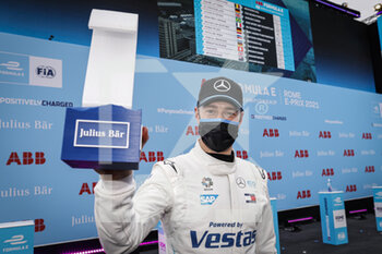 2021-04-10 - VANDOORNE Stoffel (bel), Mercedes-Benz EQ Formula E Team, Mercedes-Benz EQ Silver Arrow 02, portrait pole position race 1 during the 2021 Rome ePrix, 3rd round of the 2020-21 Formula E World Championship, on the Circuito Cittadino dell'EUR from April 9 to 11, in Rome, Italy - Photo François Flamand / DPPI - 2021 ROME EPRIX, 3RD ROUND OF THE 2020-21 FORMULA E WORLD CHAMPIONSHIP - FORMULA E - MOTORS