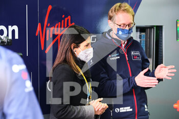 2021-04-10 - The mayor of Rome, Virginia Raggi, visits the Envision Virgin Racing team box, with Sylvain Fillipi, the Managing Director of the team. - 2021 ROME EPRIX, 3RD ROUND OF THE 2020-21 FORMULA E WORLD CHAMPIONSHIP - FORMULA E - MOTORS