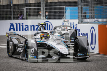 2021-04-11 - 05 Vandoorne Stoffel (bel), Mercedes-Benz EQ Formula E Team, Mercedes-Benz EQ Silver Arrow 02, action during the 2021 Rome ePrix, 4th round of the 2020-21 Formula E World Championship, on the Circuito Cittadino dell'EUR from April 9 to 11, in Rome, Italy - Photo François Flamand / DPPI - 2021 ROME EPRIX, 4TH ROUND OF THE 2020-21 FORMULA E WORLD CHAMPIONSHIP - FORMULA E - MOTORS