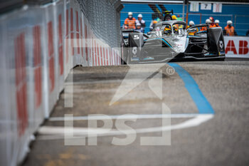 2021-04-11 - 05 Vandoorne Stoffel (bel), Mercedes-Benz EQ Formula E Team, Mercedes-Benz EQ Silver Arrow 02, action during the 2021 Rome ePrix, 4th round of the 2020-21 Formula E World Championship, on the Circuito Cittadino dell'EUR from April 9 to 11, in Rome, Italy - Photo Germain Hazard / DPPI - 2021 ROME EPRIX, 4TH ROUND OF THE 2020-21 FORMULA E WORLD CHAMPIONSHIP - FORMULA E - MOTORS