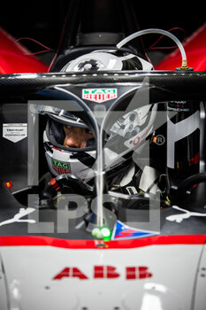 2021-04-24 - LOTTERER André (ger), TAG Heuer Porsche Formula E Team, Porsche 99X Electric, portrait during the 2021 Valencia ePrix, 3rd meeting of the 2020-21 Formula E World Championship, on the Circuit Ricardo Tormo from April 23 to 25, in Valencia, Spain - Photo Germain Hazard / DPPI - 2021 VALENCIA EPRIX, 3RD MEETING OF THE 2020-21 FORMULA E WORLD CHAMPIONSHIP - FORMULA E - MOTORS