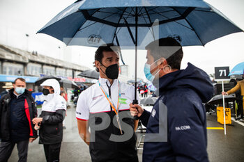 2021-04-24 - Mark Webber grille de depart starting grid during the 2021 Valencia ePrix, 3rd meeting of the 2020-21 Formula E World Championship, on the Circuit Ricardo Tormo from April 23 to 25, in Valencia, Spain - Photo Germain Hazard / DPPI - 2021 VALENCIA EPRIX, 3RD MEETING OF THE 2020-21 FORMULA E WORLD CHAMPIONSHIP - FORMULA E - MOTORS